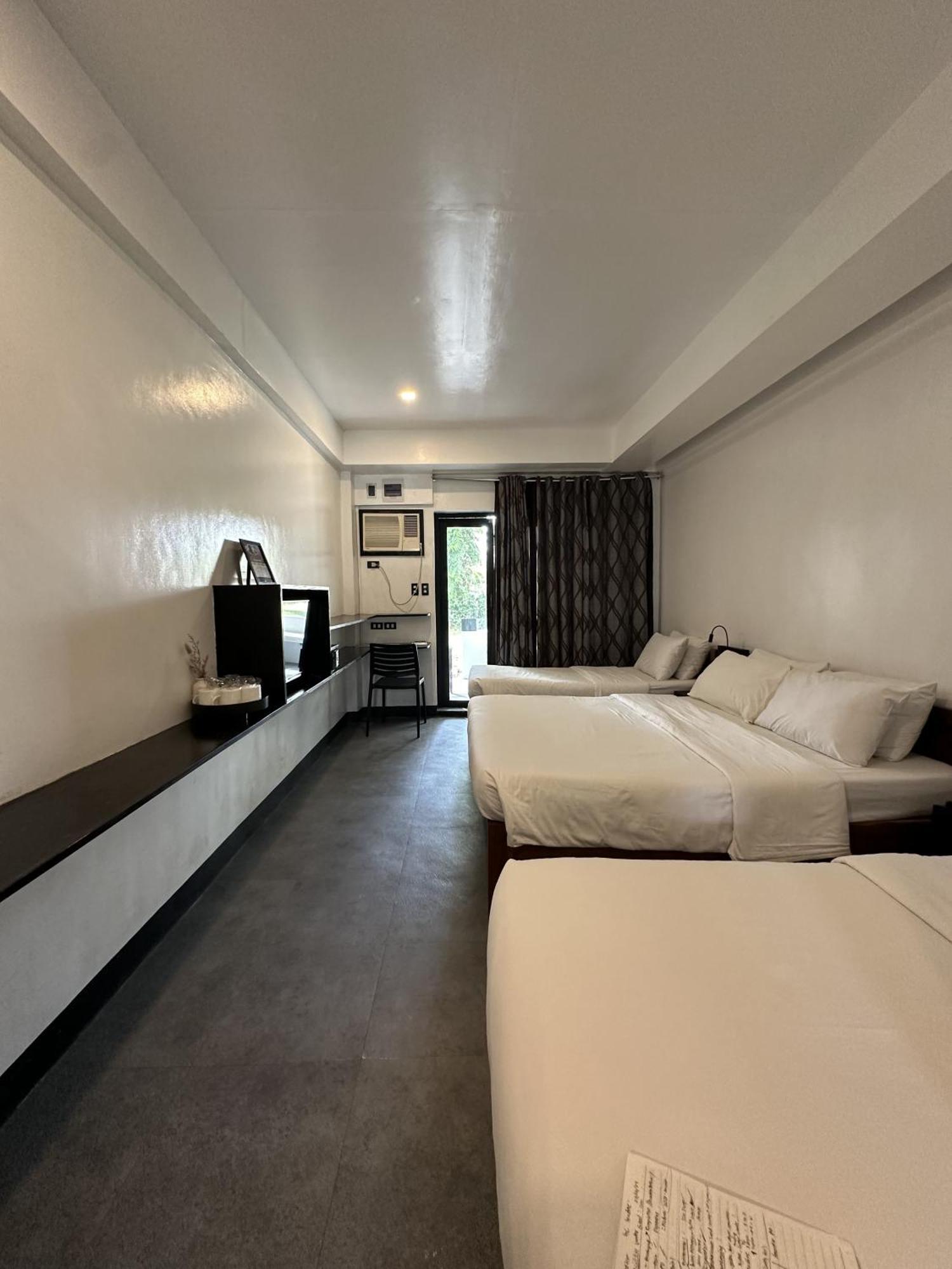 Fernando'S Hotel Sorsogon Exteriör bild